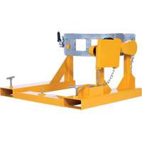 Porte-baril pour chariot &agrave; fourche, Pour 55 gal. US (45,8 gal imp&eacute;rial) Checker Industrial Ltd.