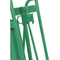 Diable pour baril motoris&eacute; avec roues pneumatiques Checker Industrial Ltd.