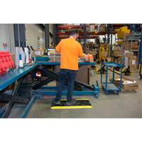 Anti-Fatigue Matting, Diamond, 1-2/3' x 3-1/4' x 3/4", Black/Yellow, Polyurethane Checker Industrial Ltd.